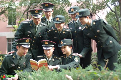 大专生当兵的好处视频,大专生当兵有什么优势