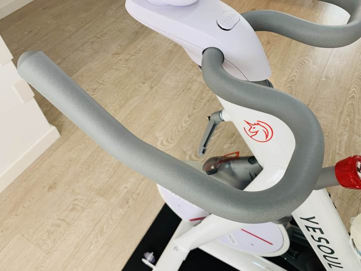 野小兽动感单车哪款比较舒适,一台动感单车