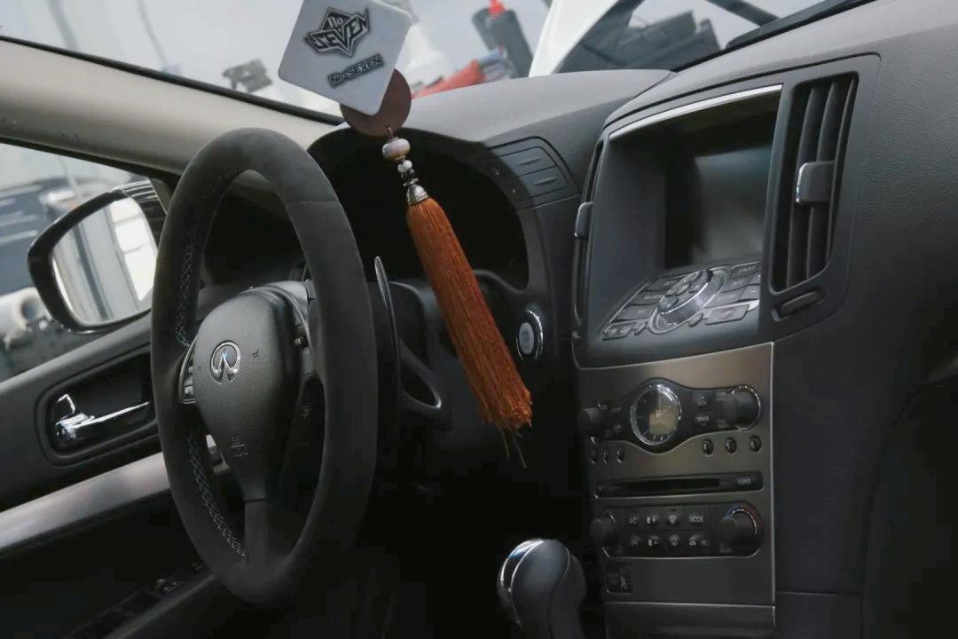 14年英菲尼迪g25拆车视频,英菲尼迪g25整备翻新