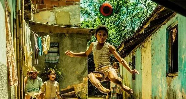 国足版四大“球盲过滤器”，最后一个让人意想不到