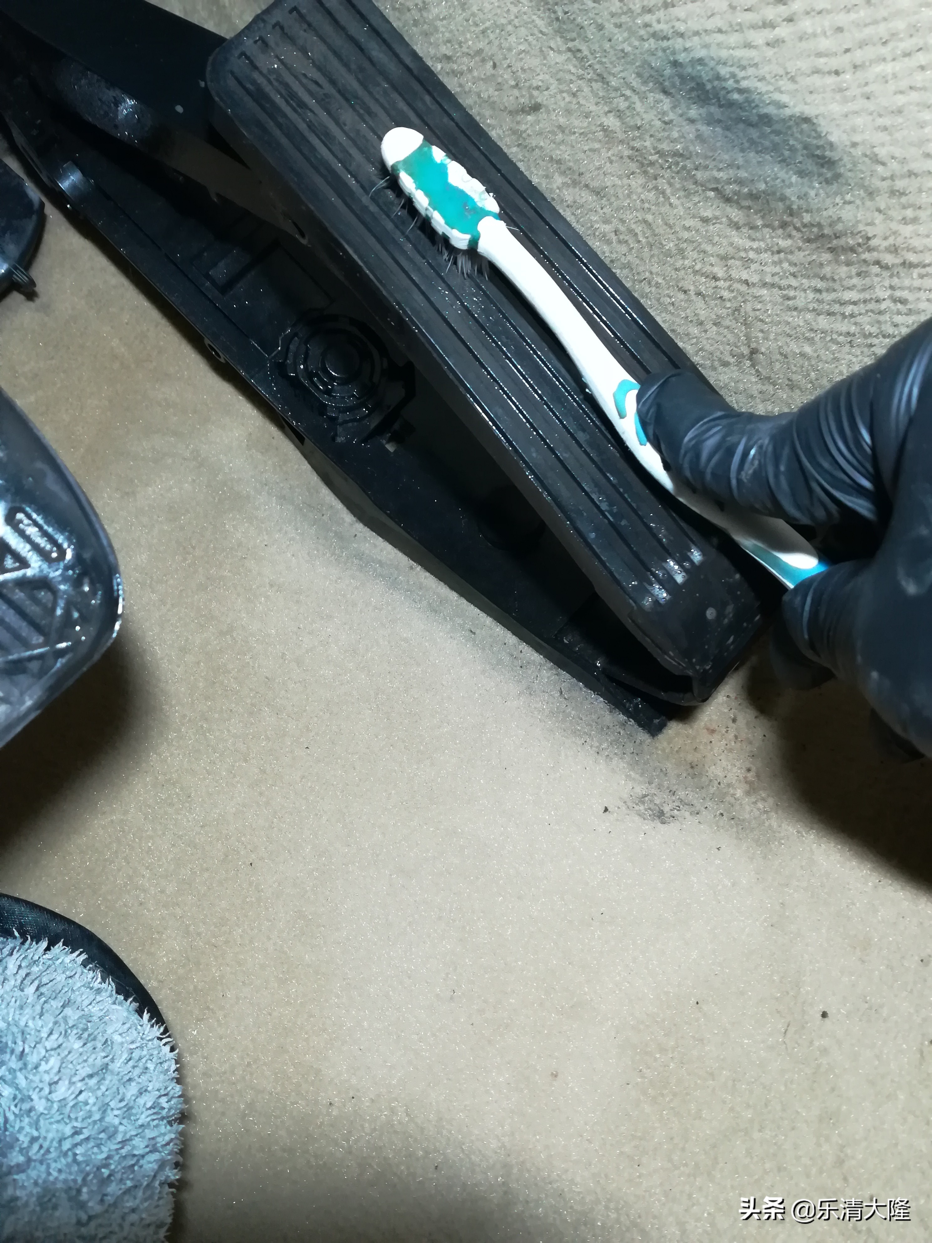 奔驰s350门边镀铬条,奔驰s350座椅清洗翻新