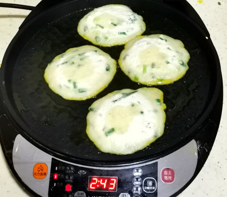 玉米放久了干瘪可以吃吗,煮熟玉米过一段时间干瘪怎么恢复