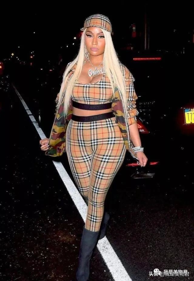 巴宝莉潮流服装,巴宝莉引领欧洲x型服装廓形潮流