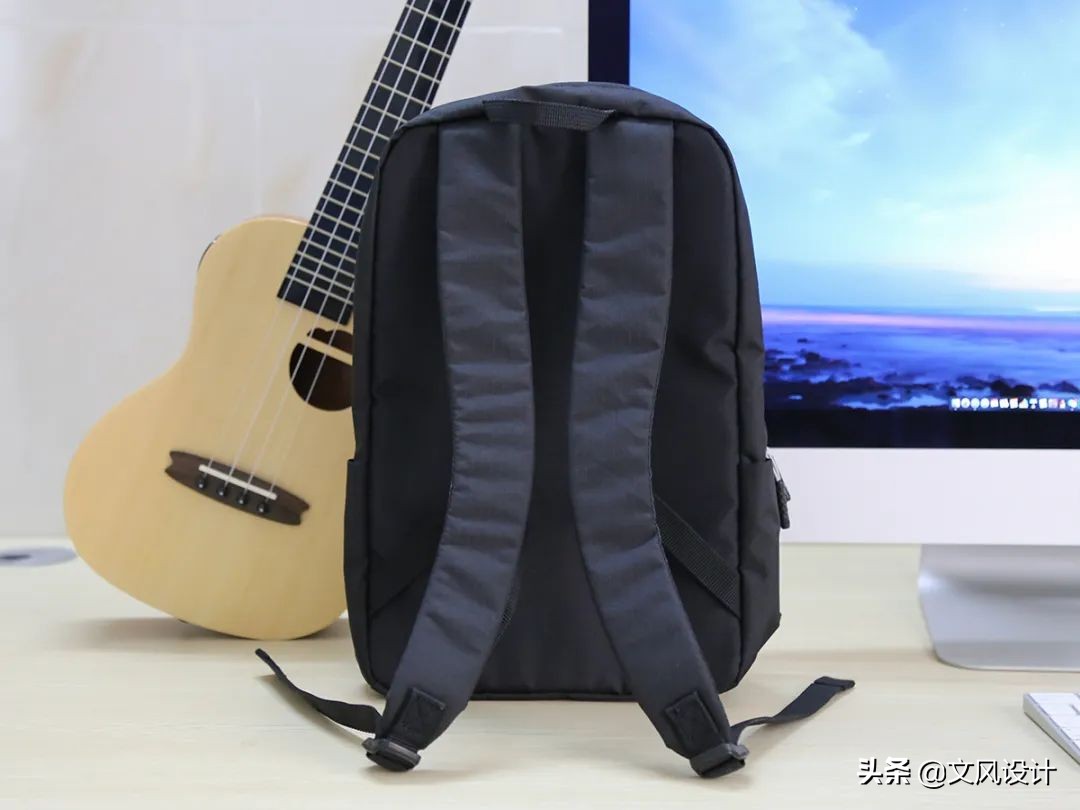 小米极简都市背包一代和二代,小米休闲小背包