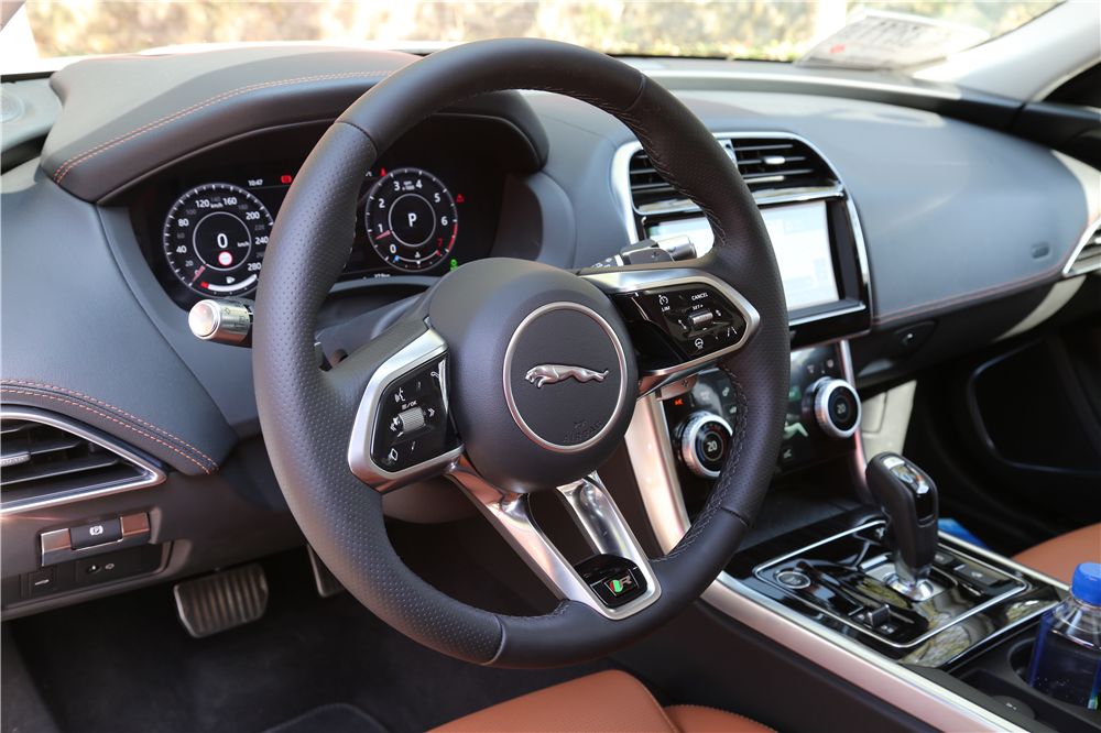 昆明秋名山弯道超车小试捷豹xel,彩云之巅抢先试驾全新捷豹xel