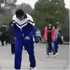 闲鱼二手校园衣物,闲鱼上面卖校服是什么套路