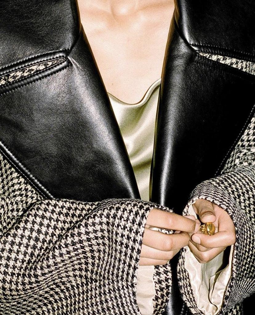 蕾哈娜菠萝纹的服装,蕾哈娜服装品牌