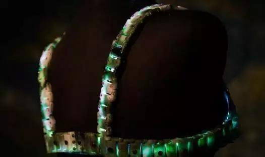 金碧辉煌表现什么,深度解析金碧辉煌