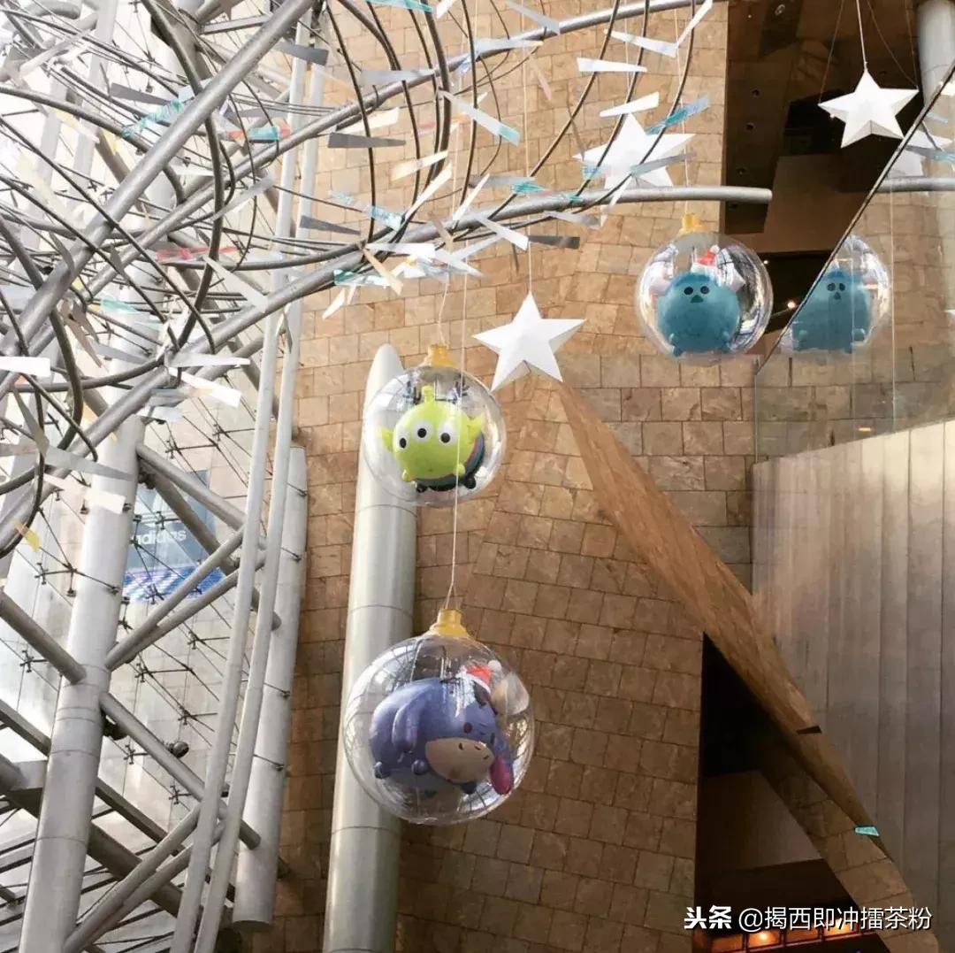 过分美丽!圣诞灯饰点亮香港:泰迪熊、比卡超、布丁狗陪你过圣诞