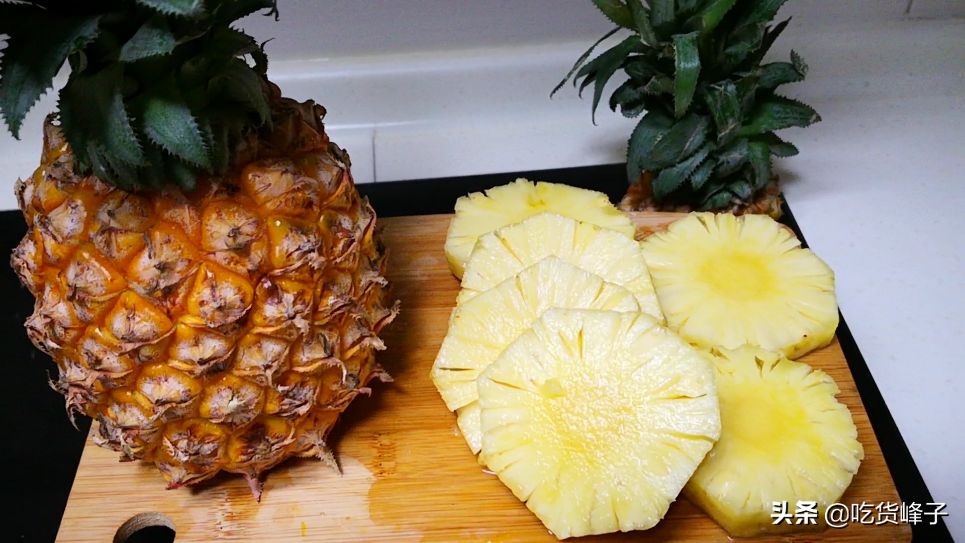 菠萝和凤梨其实很好区分,菠萝和凤梨差别在哪