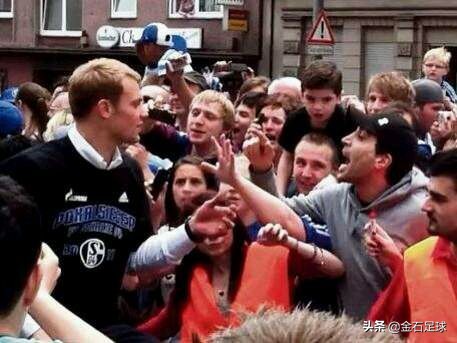 诺伊尔欧洲杯超级发挥,日耳曼战车队长诺伊尔