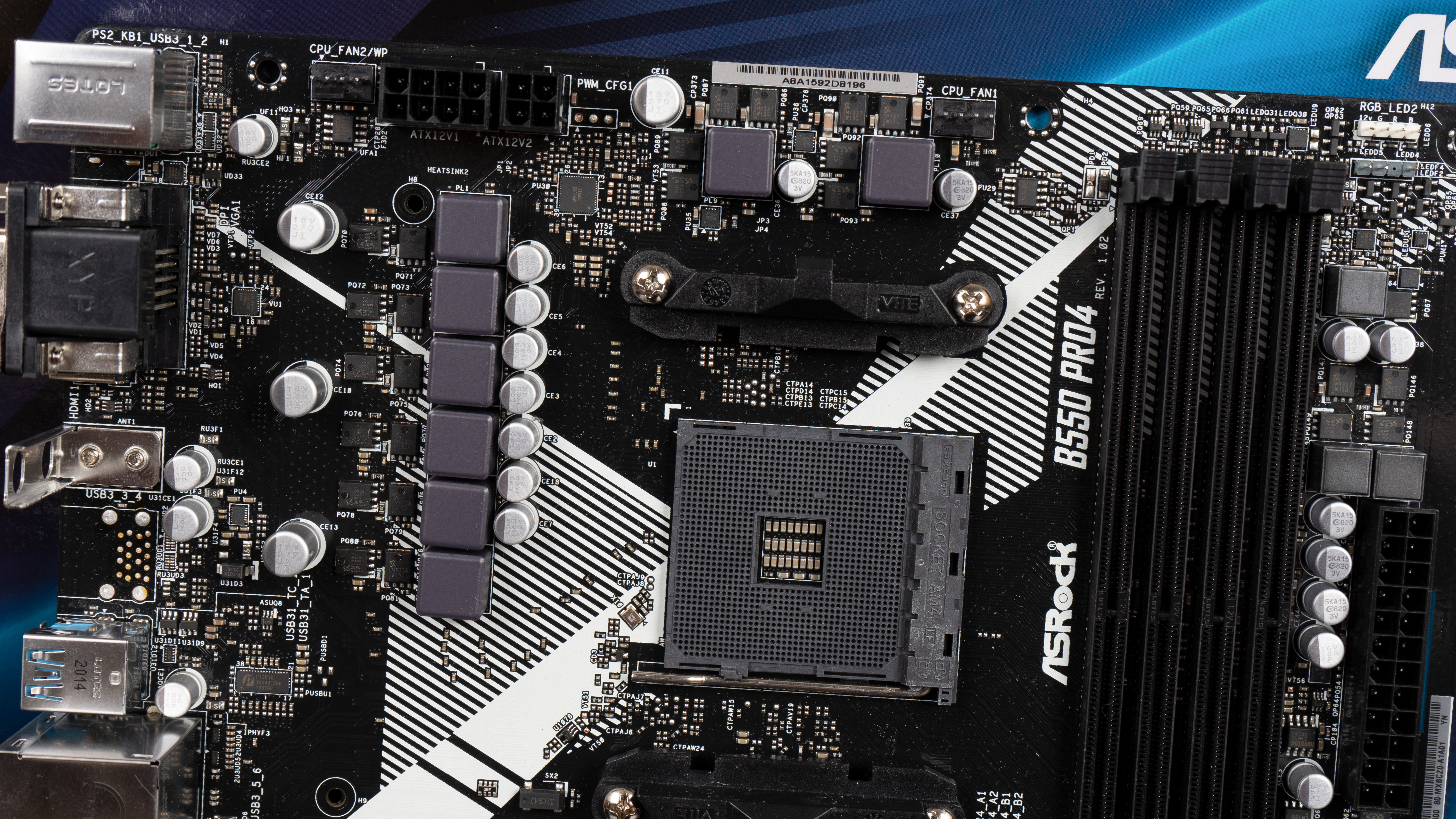 49年入国军?3700X+B550+2070S够用*党**装机