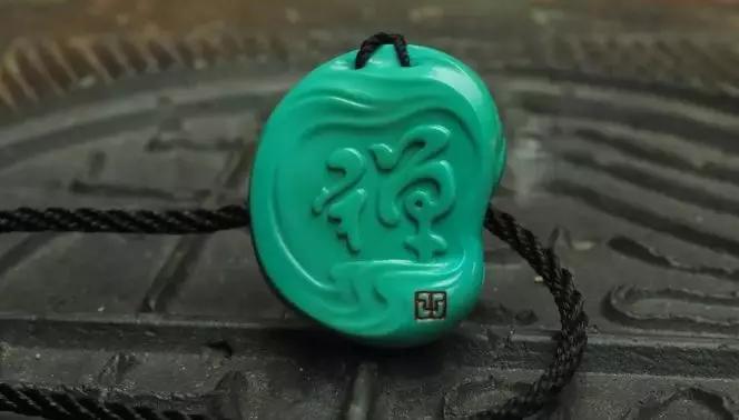 绿松石变色的原理是什么,影响绿松石价格的因素