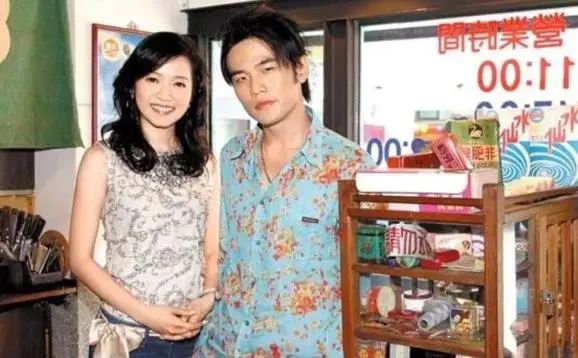 昆凌为何如此在意侯佩岑,昆凌和侯佩岑谁更好