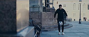 职业足球运动员教你如何颠球,足球教学颠球优质课