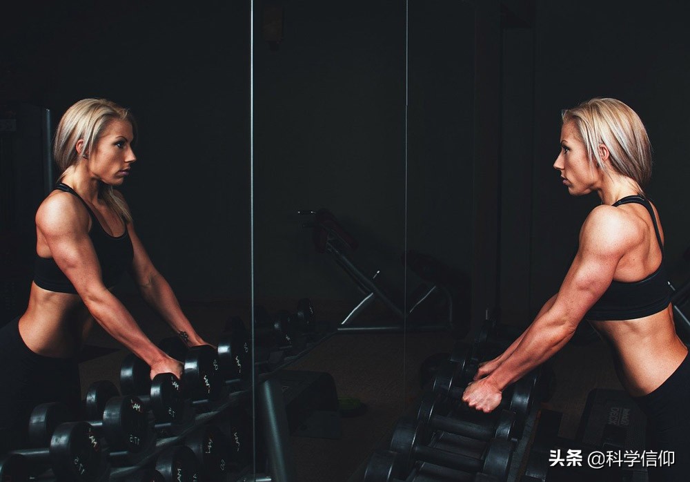 搬着重物一动不动，并不做功，为什么还会累？