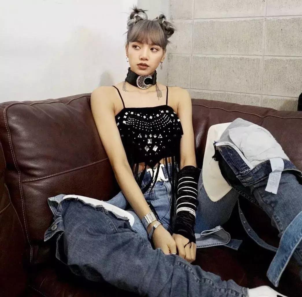 洋气破洞牛仔裤九分牛仔裤,回头率高的破洞牛仔裤