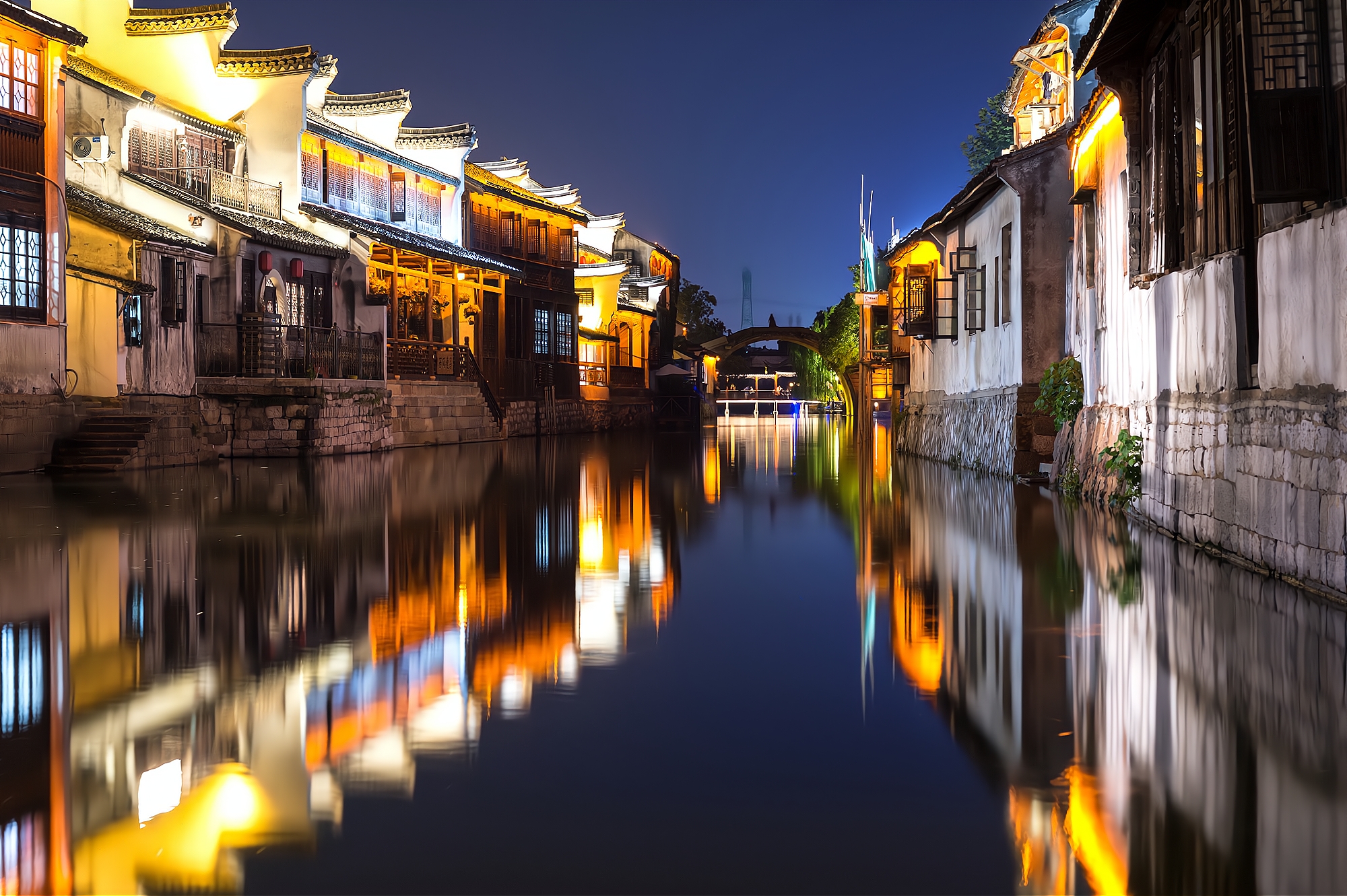 浙江南浔是一座历史悠久的古镇,古镇南浔江南水乡