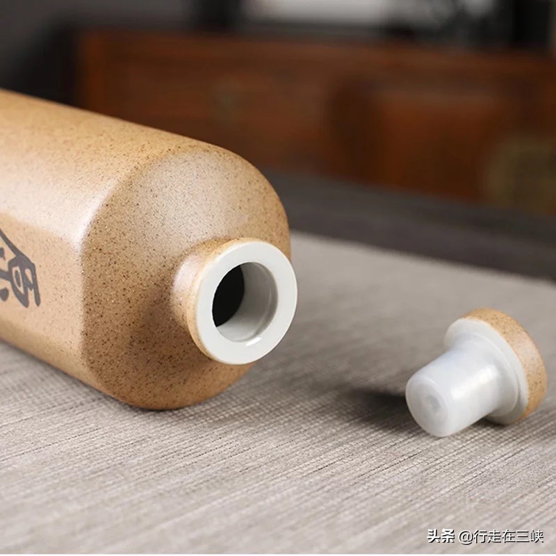 白酒酿出来就能喝吗,白酒刚酿出来就变浑是什么原因