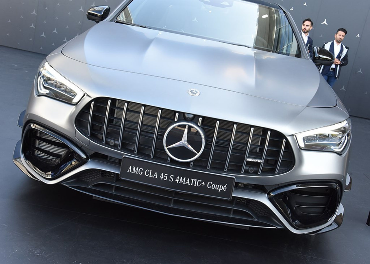 全新amgcla45s街拍,全新amgcla45配置