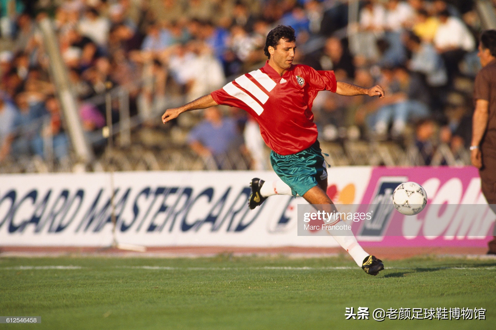 脾气最火爆的巴萨巨星，脚踩皇马球衣和裁判的脚，曾被终身禁赛