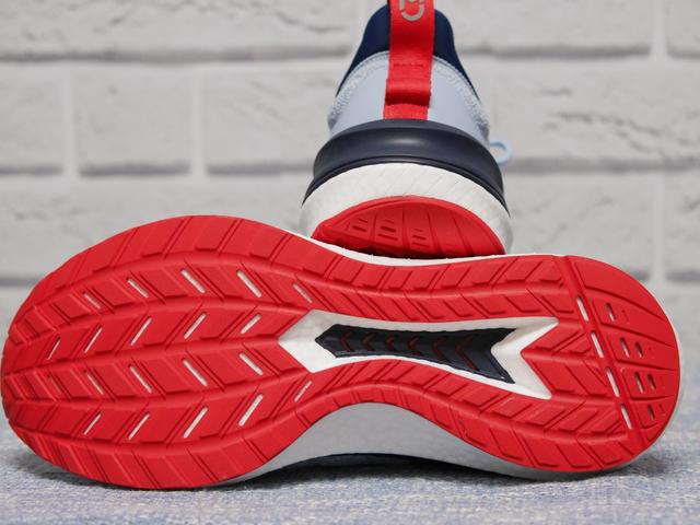 小米跑鞋对比李宁赤兔4,小米跑鞋对比阿迪