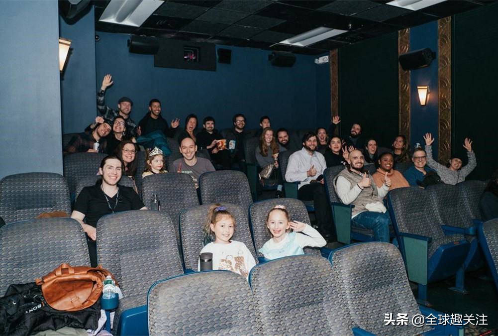 美国小哥为求婚高中初恋爆改迪士尼动画！500万网友甜哭齐送祝福