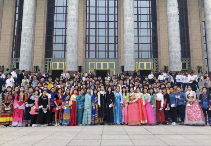 哪个省市盛产大学生？教育强省江苏不是最高的，内蒙古成了黑马