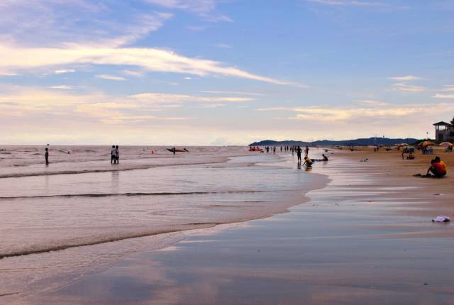 旅游海岛比三亚好玩,五月的东海岛景色不亚于三亚