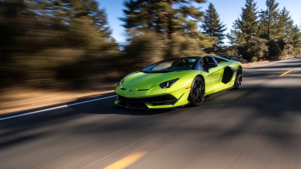 兰博基尼野牛vs大牛哪辆更好,2021款兰博基尼野牛