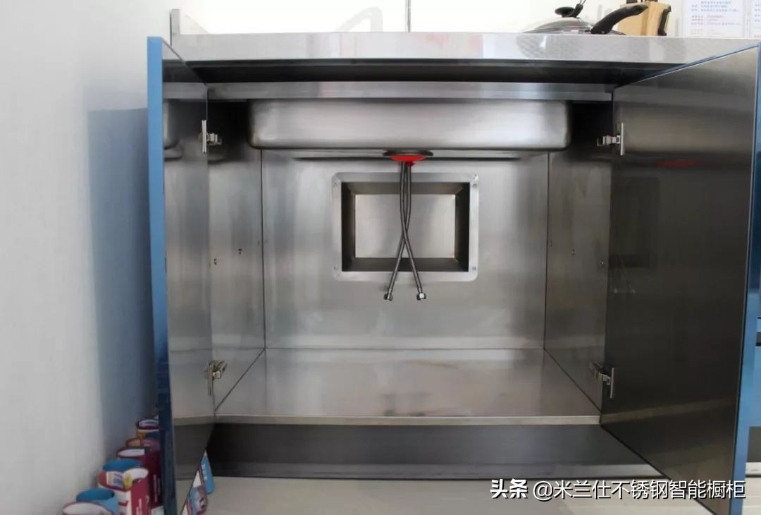 不锈钢橱柜台面好的要多少钱一米,304不锈钢整体橱柜多少钱一米