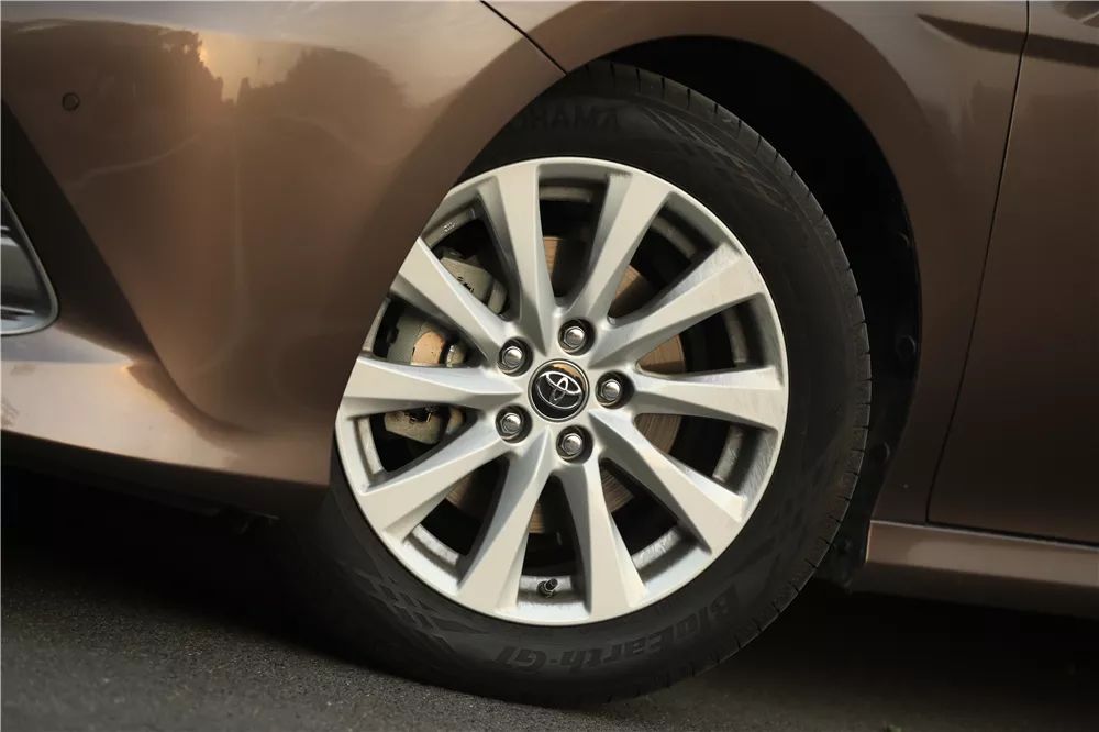 丰田凯美瑞和标致508哪个好,标致508l和凯美瑞2.5g买哪个好