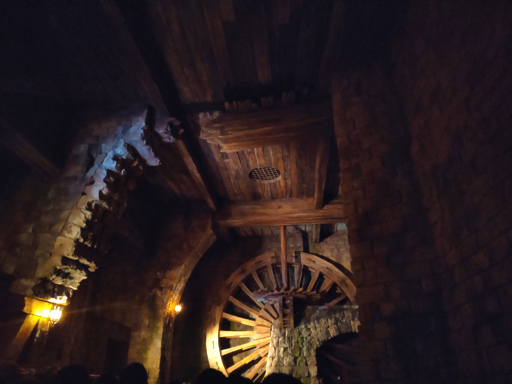 上海迪士尼游玩攻略地图,上海迪士尼乐园攻略淡季