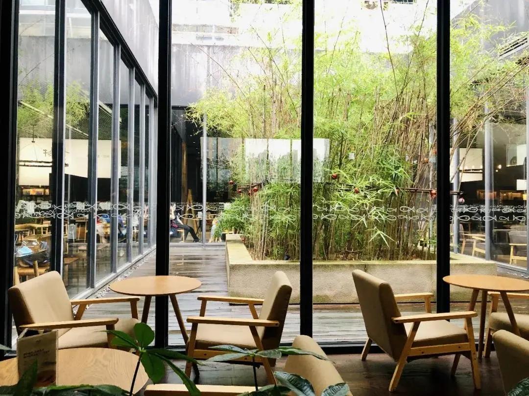 汉阳摩尔城西西弗书店,武汉必打卡的书店