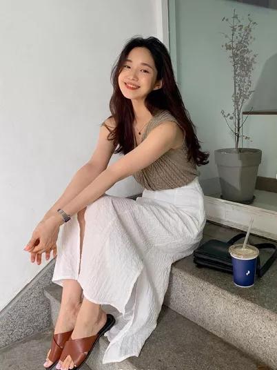 不同主色的淘宝店铺,不同风格的女装店铺