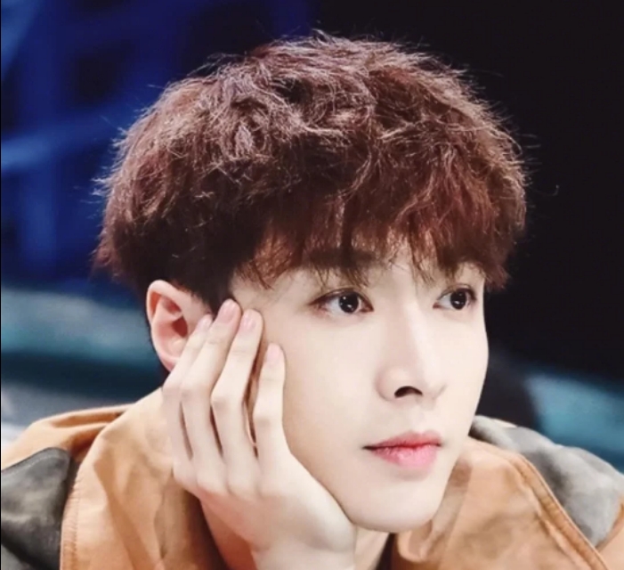 锡纸烫染什么颜色比较好,锡纸烫推荐染什么颜色