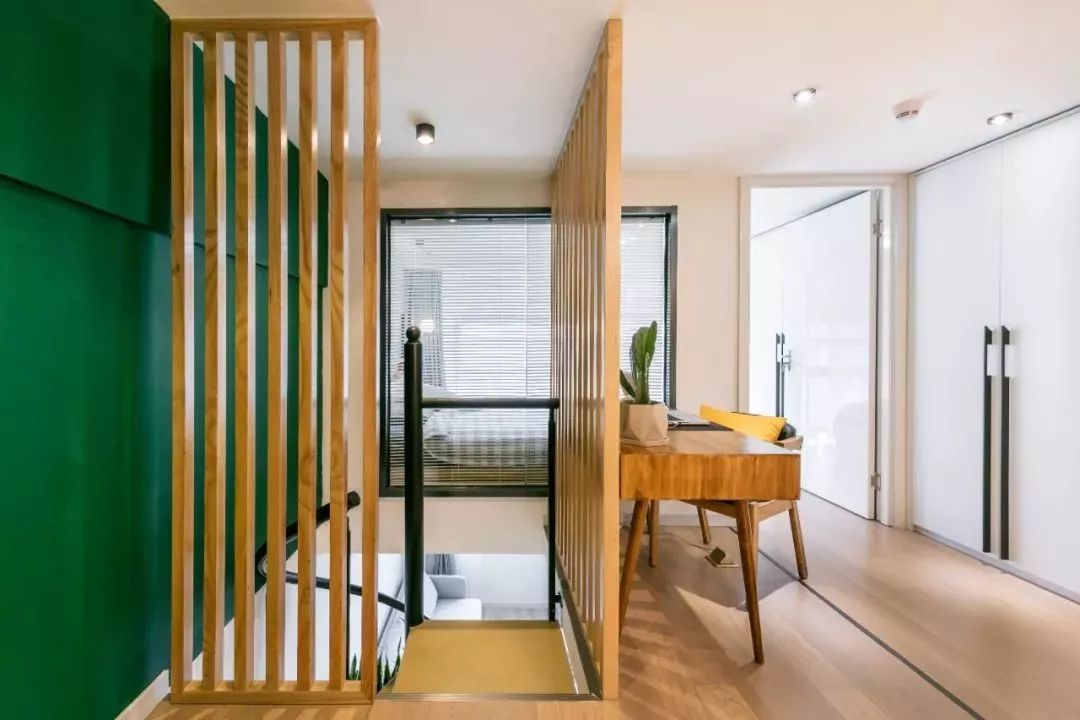 64㎡现代轻奢公寓，买了小复式，这样装修好精致