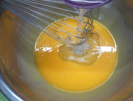 蛋糕总是膨发不起来,蛋糕容易回缩是什么原因