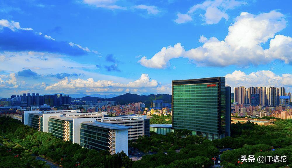 折叠屏手机是真风口还是伪需求,折叠屏手机打破“千机一面”困局