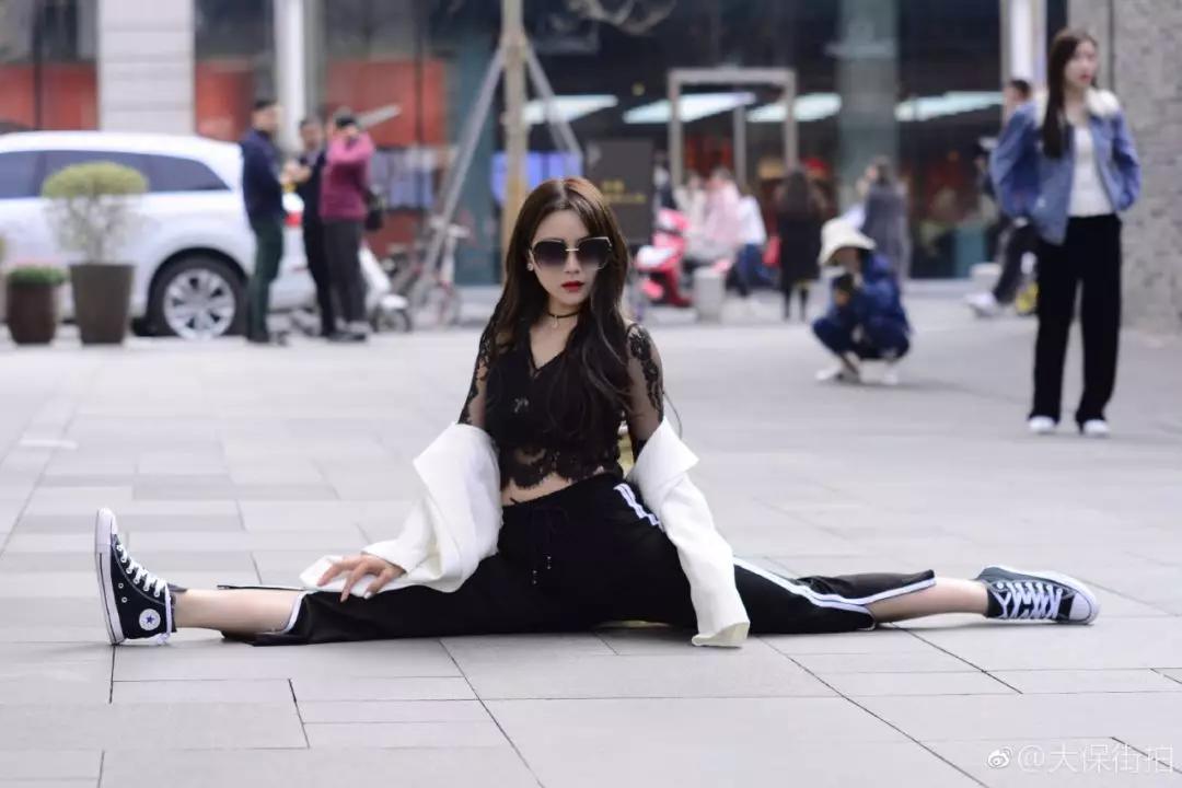 *朝特天**色的时尚街拍，你怎么看这种风尚？