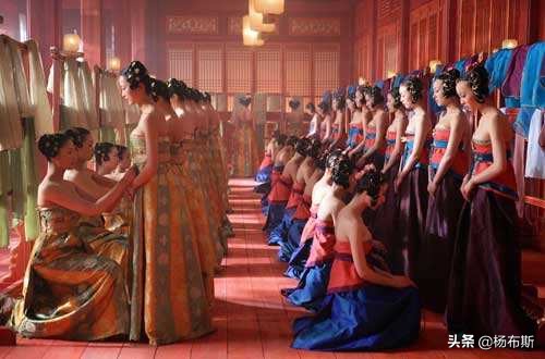 悖逆人伦、荒淫变态，当了不到一年皇帝荒唐事却罄竹难书