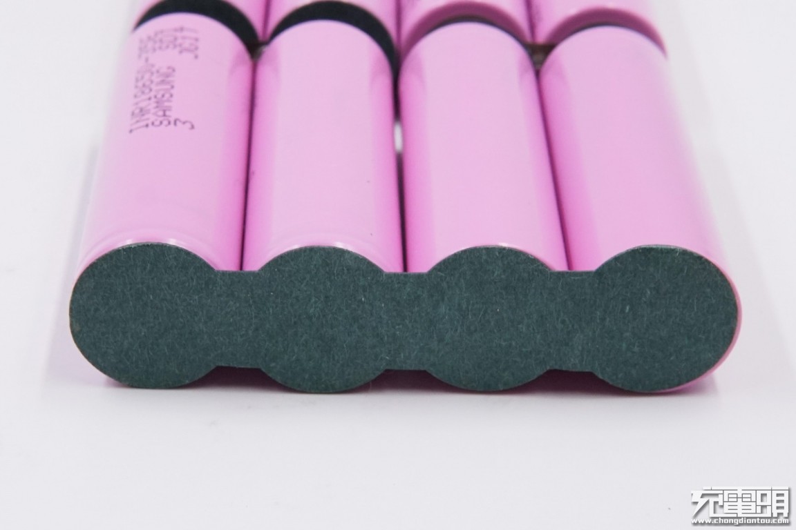 巨能移动电源拆解,绿巨能移动电源评测