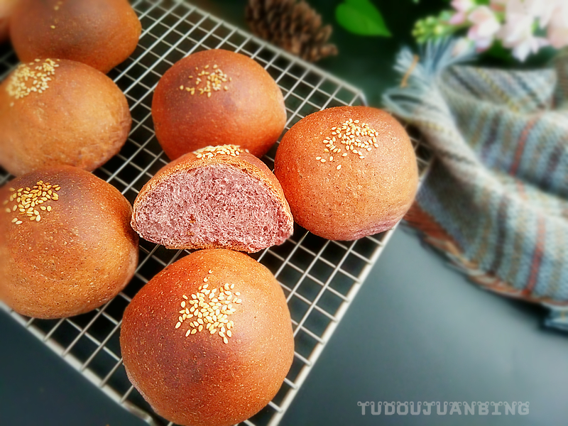 黑米面包粉的做法,椰浆黑米粉吐司面包