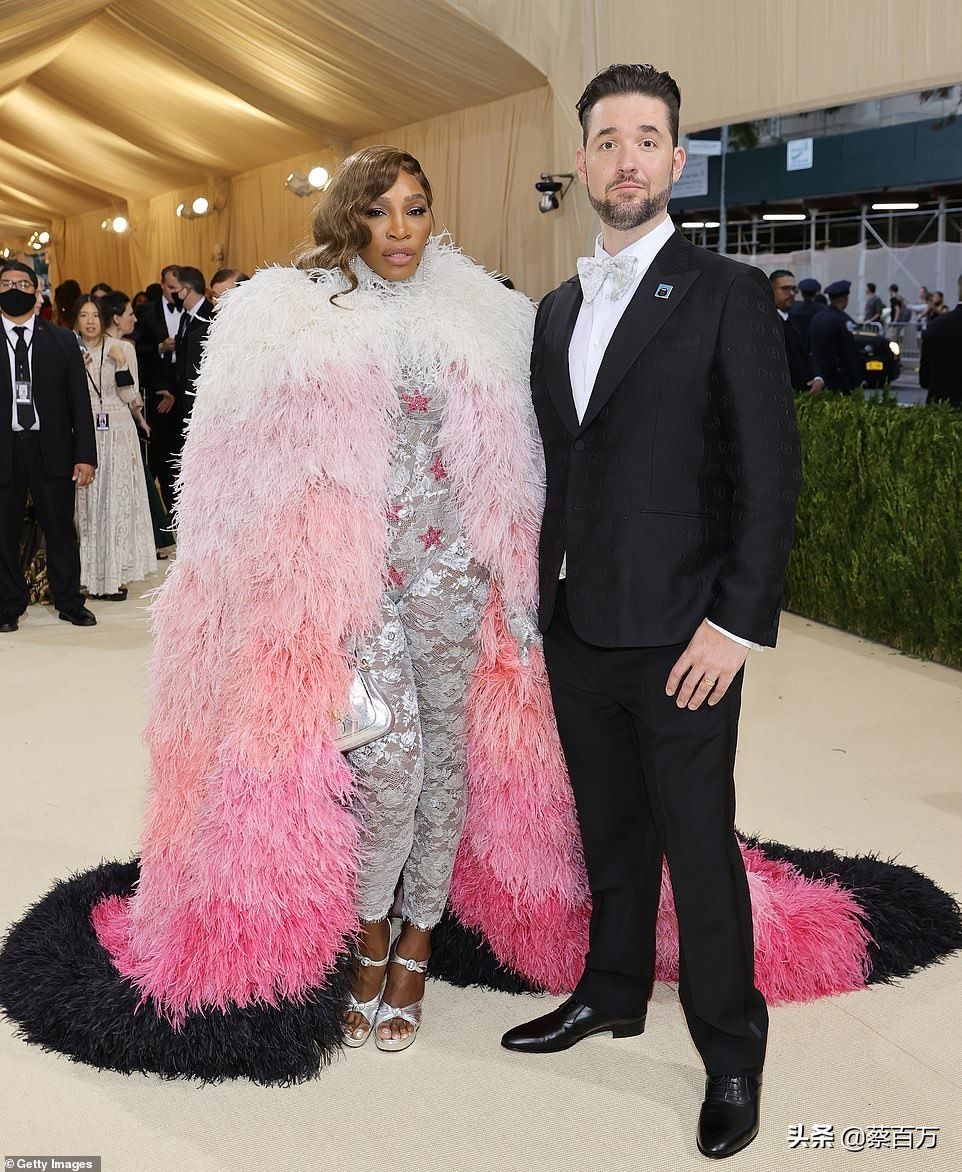 不是明星歌星、不是星二代,如何参加大都会慈善晚宴?打网球吧