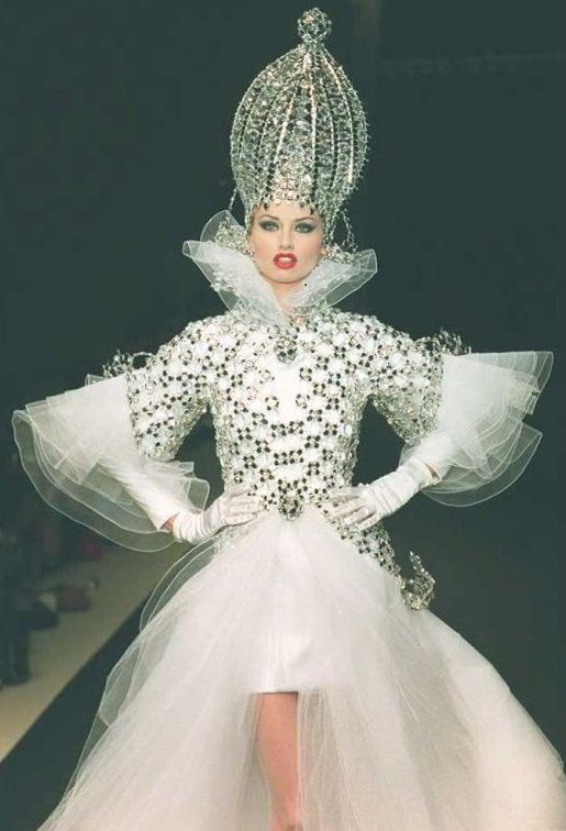 服装设计到底要不要坚持,服装设计属于什么大类