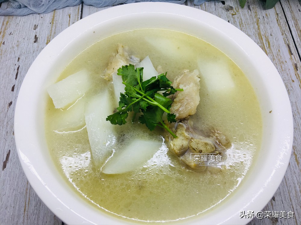 在家做牛骨汤底,做家常牛骨汤放什么佐料