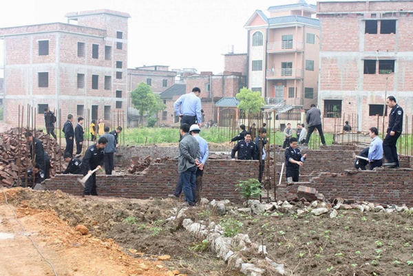 设施农用地拆迁有补偿吗,农民住房被拆会给补偿么