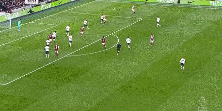 我心中的足球明星c罗,我心目中的英雄梅西