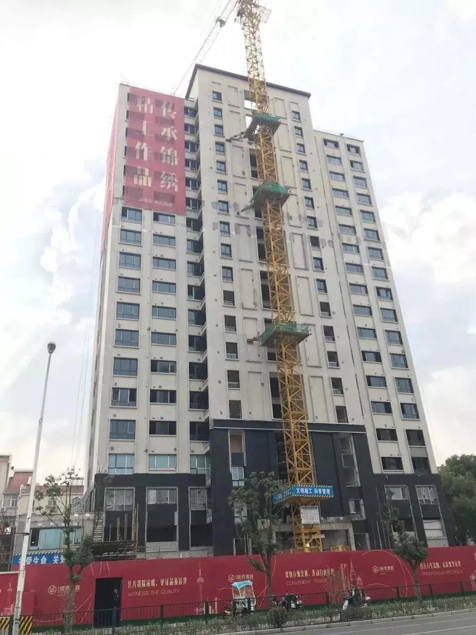 这个神盘只有一栋楼，比隔壁万科便宜100万