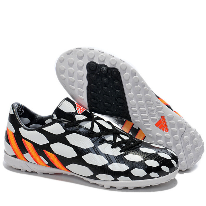 85到90年的球迷，你们有过这些队服和装备吗？顺便预测一下12强赛